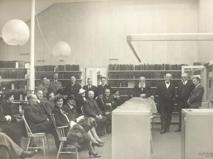 Billede fra den officielle indvielse af biblioteksbygningen 12. november 1939.