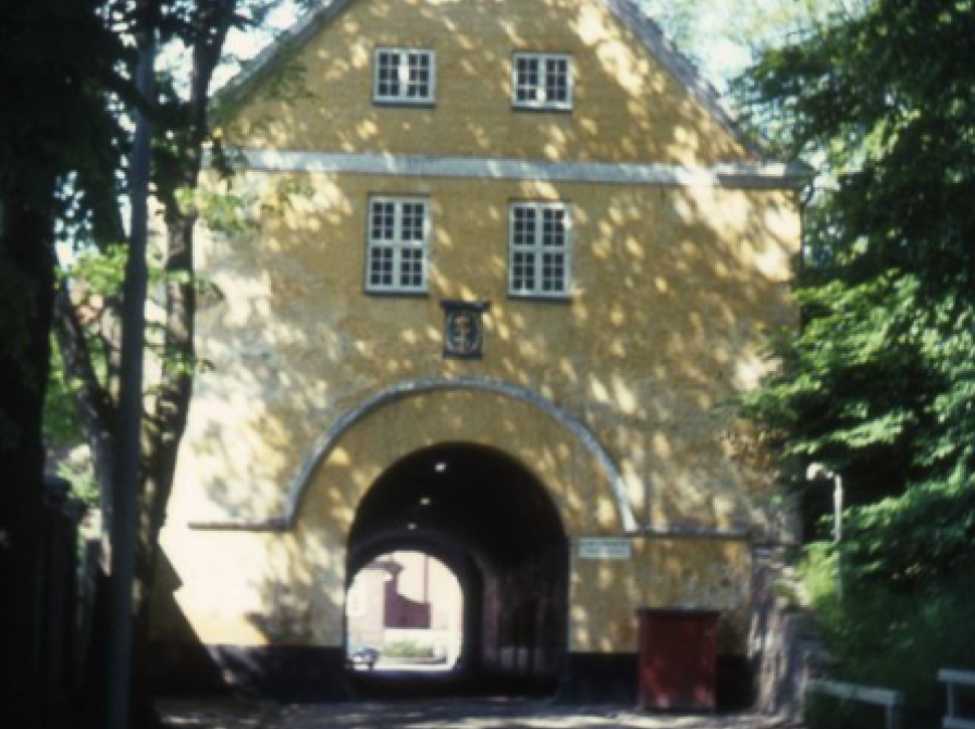 Landporten set fra Lindealleen. Foto: Nyborg Lokalhistoriske Arkiv